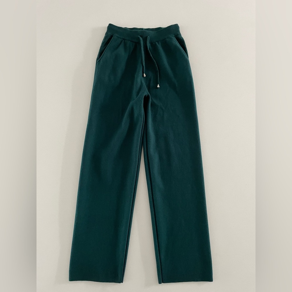 Dark green straight pants